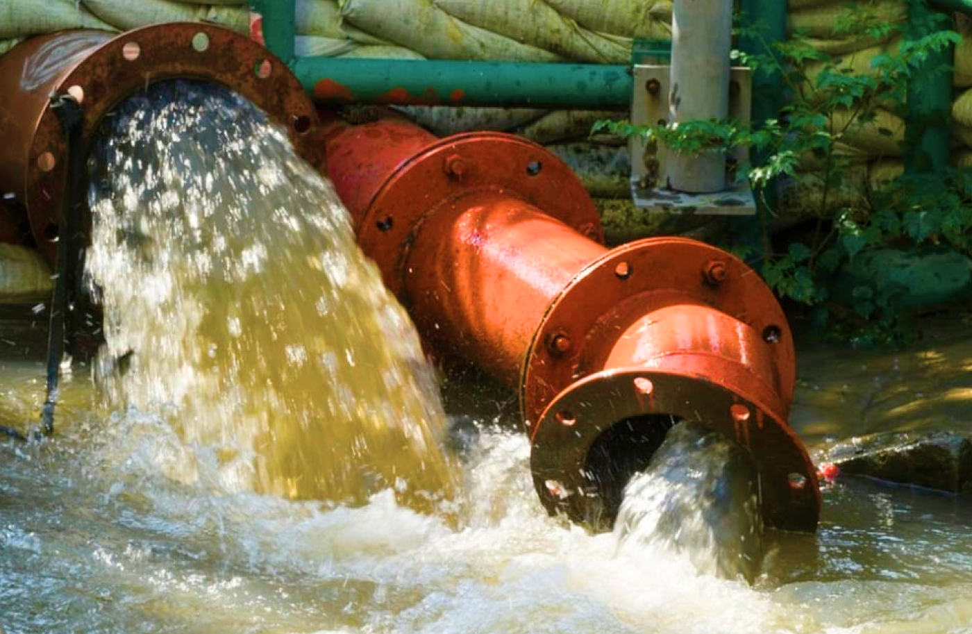 Field-deployed treatment vessels on an industrial site